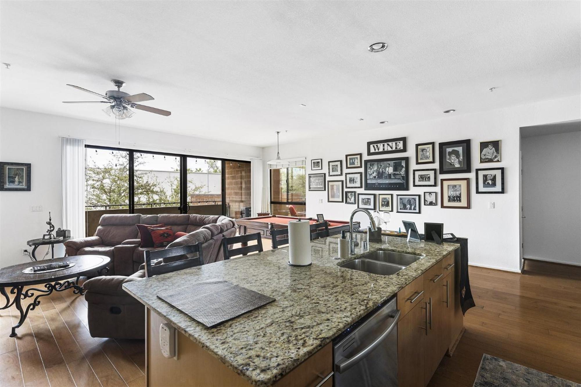 Step Out To Historic Old Town 2 King/2bath W/pool * Scottsdale