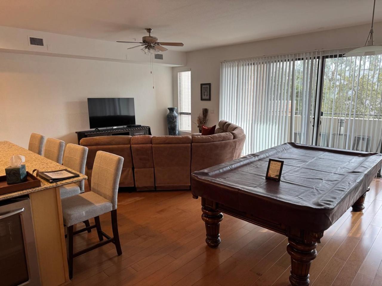Step Out To Historic Old Town 2 King/2bath W/pool *